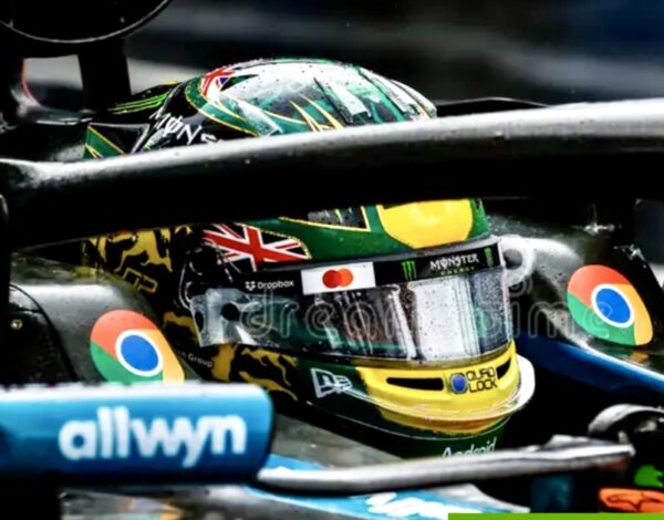 Oscar Piastri 2025 Melbourne Ltd Edition 1:2 Mini Helmet & Upgrades - Image 10